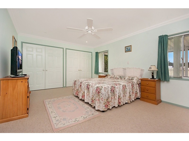 5 Parkhill Road, Wyoming NSW 2250
