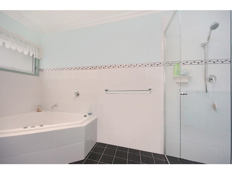 5 Parkhill Road, Wyoming NSW 2250