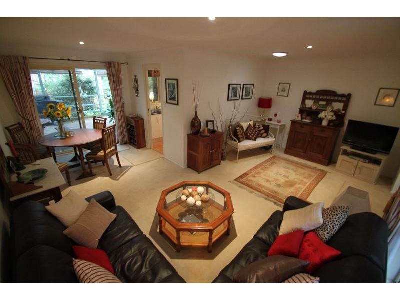 27 Perratt Close, Lisarow NSW 2250