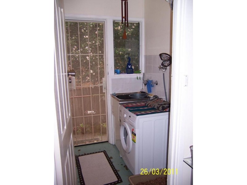 2/10 Sinclair Street, Gosford NSW 2250