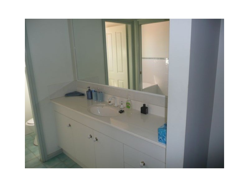 5/8 Beechwood Close, Ourimbah NSW 2258