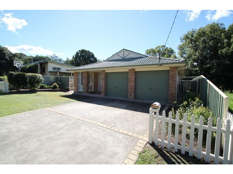 49 Delaware Road, Niagara Park NSW 2250