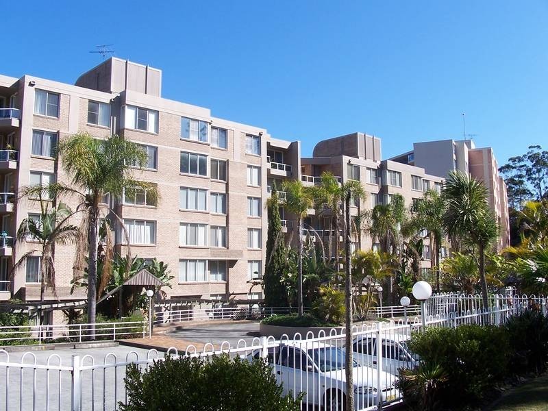 32/91-95 John Whiteway Drive, Gosford NSW 2250