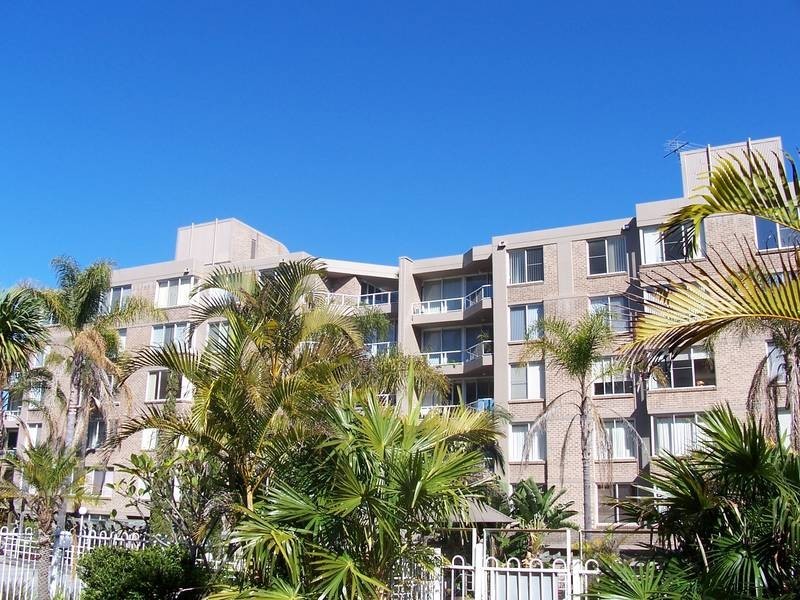 61/91-95 John Whiteway Drive, Gosford NSW 2250