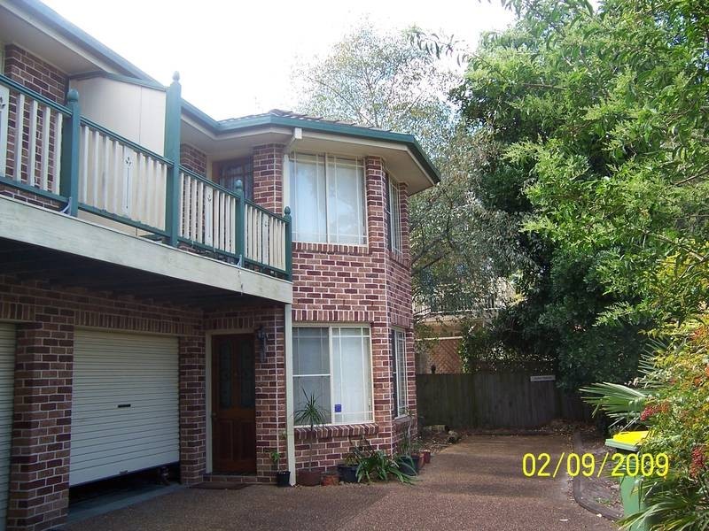 3/5 Moore Street, West Gosford NSW 2250