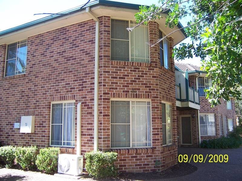 3/5 Moore Street, West Gosford NSW 2250