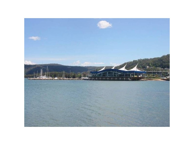 65 Albany Street, Point Frederick NSW 2250