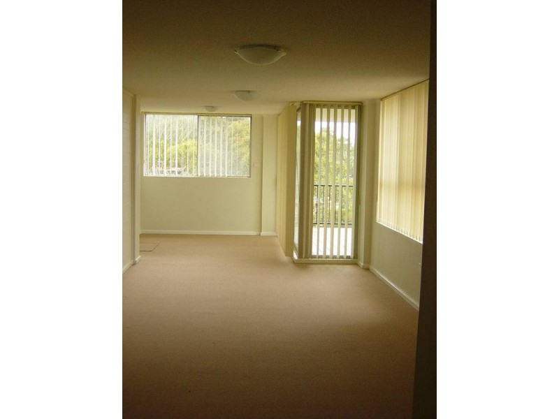 24/1 Mann Street, Gosford NSW 2250