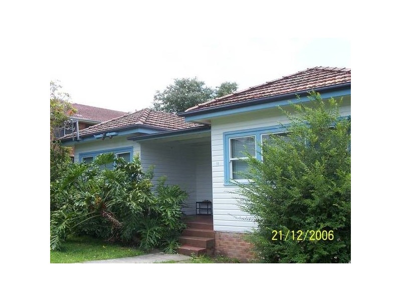 11 Frederick, East Gosford NSW 2250