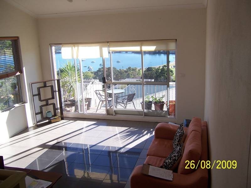 2/100 John Whiteway Drive, Gosford NSW 2250