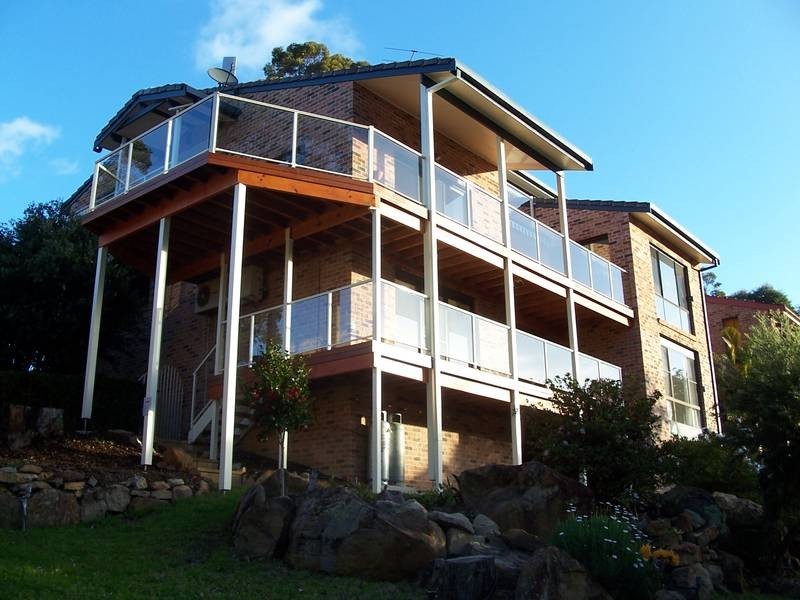 6 Indra, Point Clare NSW 2250