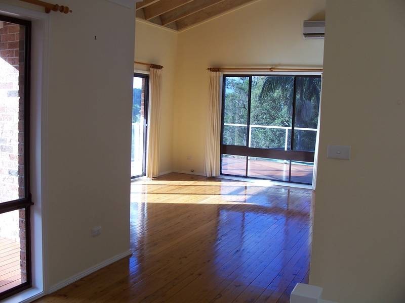 6 Indra, Point Clare NSW 2250