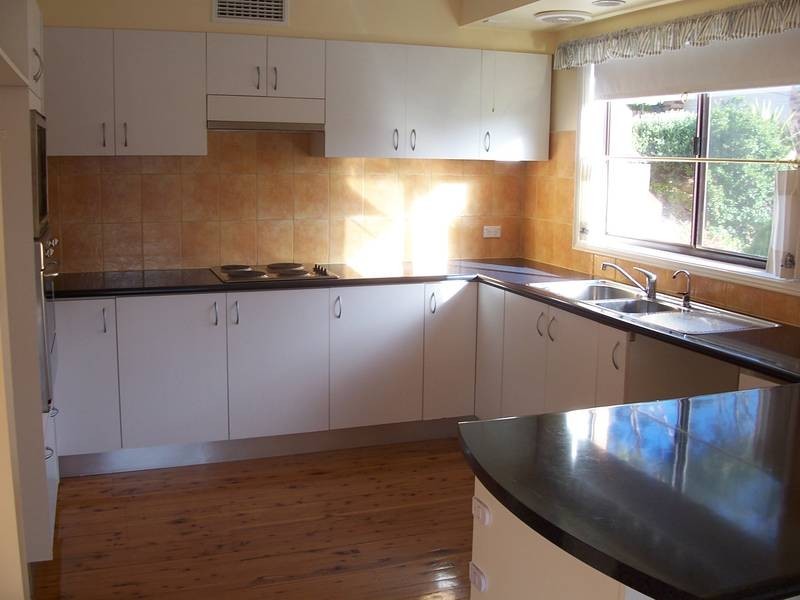 6 Indra, Point Clare NSW 2250