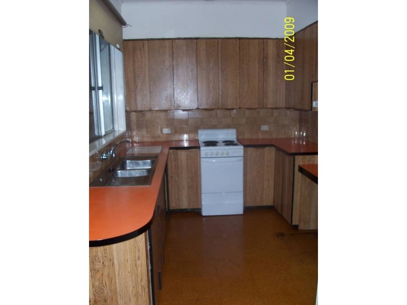 15 York Street, Point Frederick NSW 2250
