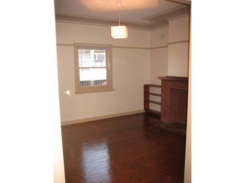 11 York Street, Point Frederick NSW 2250