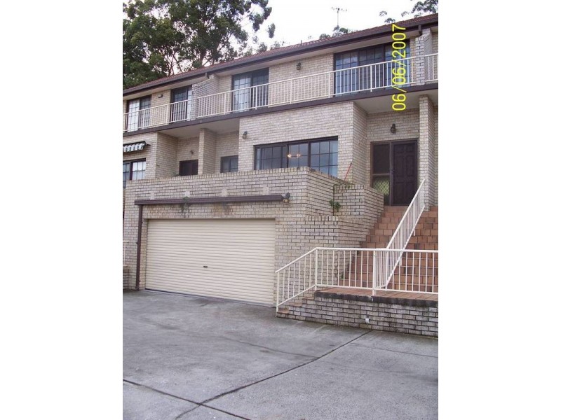 2/1 Joseph Lloyd Close, Gosford NSW 2250