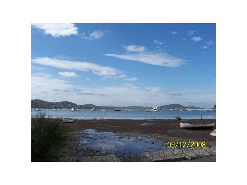 1a/33 York Street Street, East Gosford NSW 2250