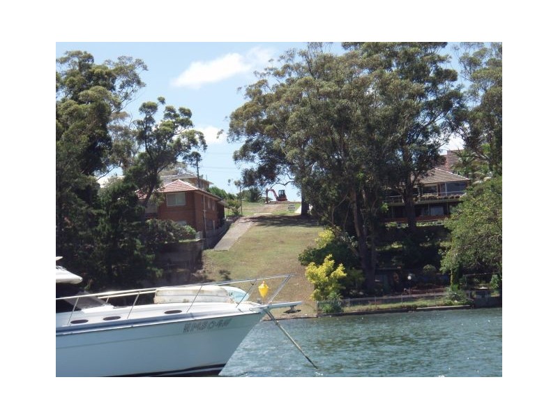 Point Frederick NSW 2250