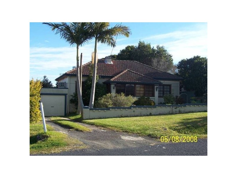 6 Carolilne Street, East Gosford NSW 2250