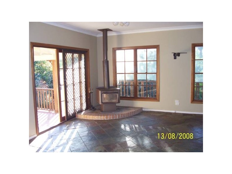 6 Carolilne Street, East Gosford NSW 2250