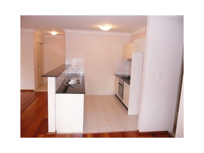 3/8 Bent Street, Gosford NSW 2250