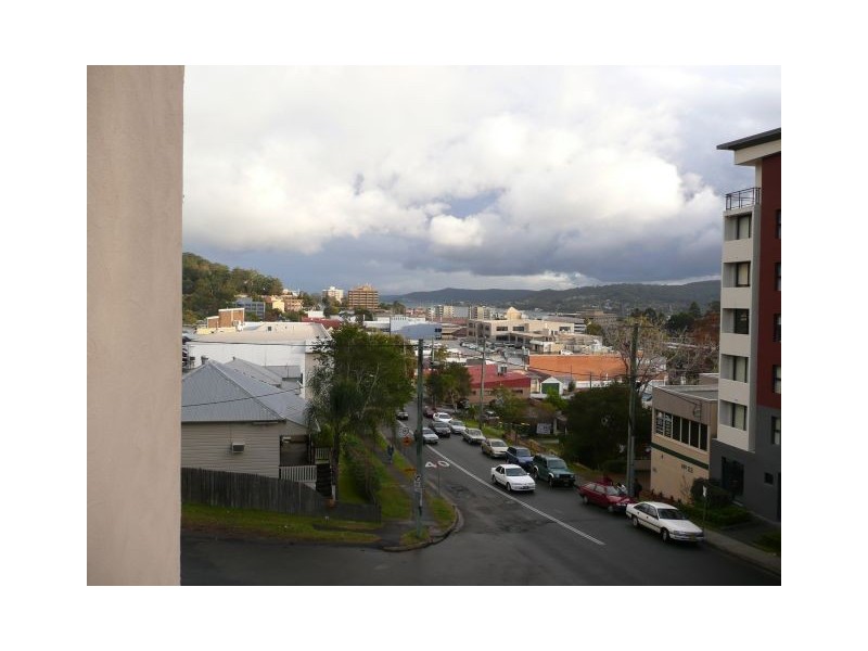 3/8 Bent Street, Gosford NSW 2250