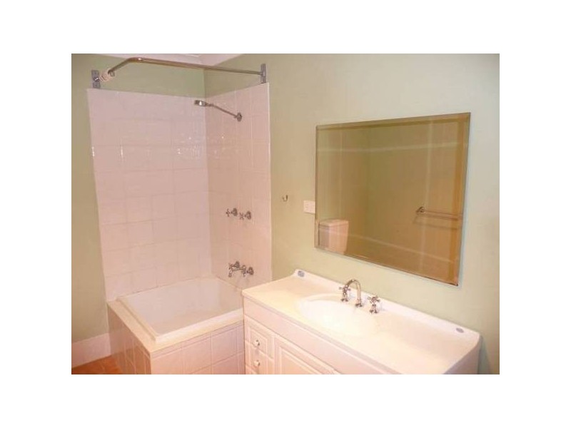 9 Reservoir Road, Ourimbah NSW 2258