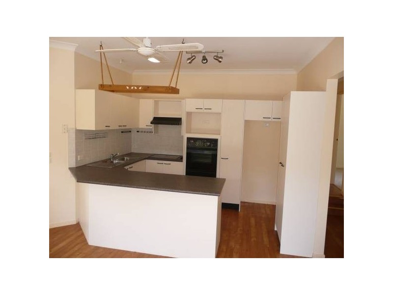 4 Janine Close, Lisarow NSW 2250