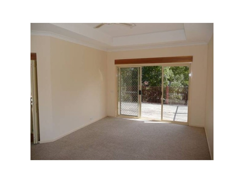 4 Janine Close, Lisarow NSW 2250