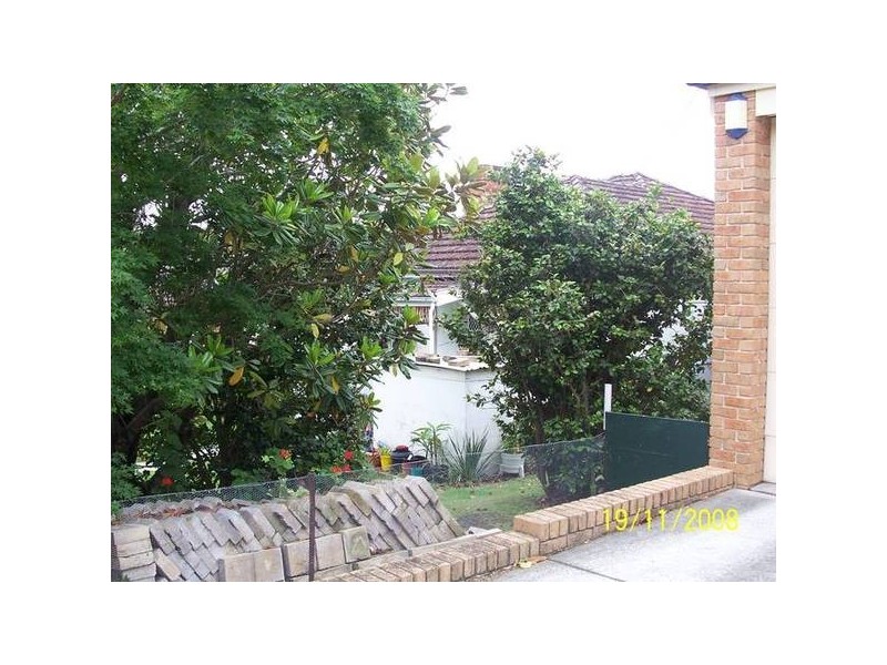 14 Broadwater Street, Point Clare NSW 2250