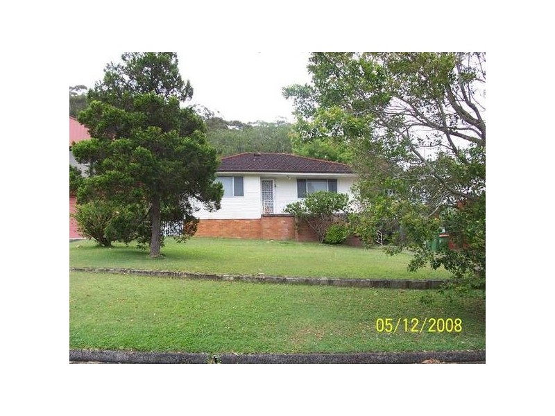 11 Grace Avenue, Point Clare NSW 2250