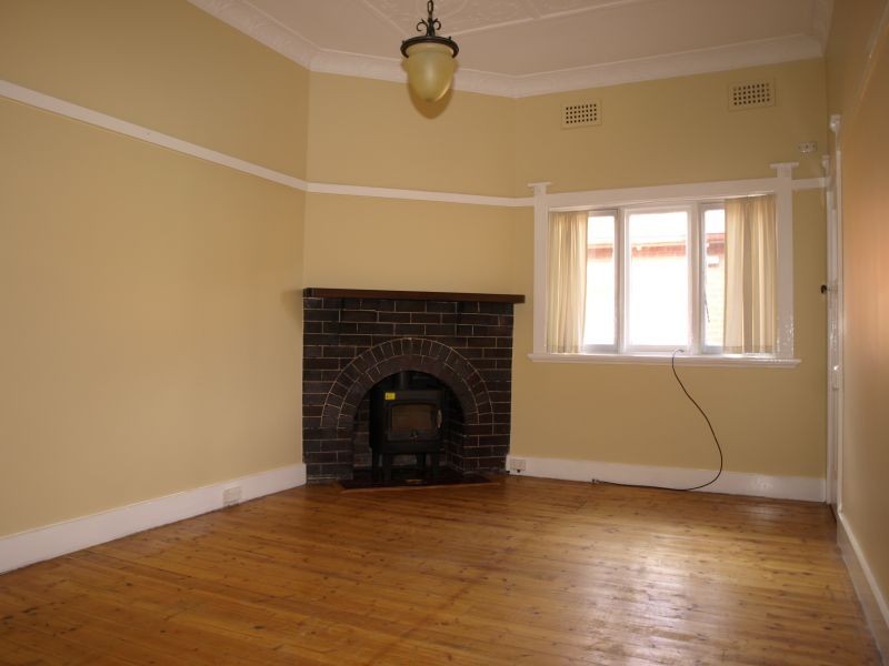 32 Cowper Street, Goulburn NSW 2580