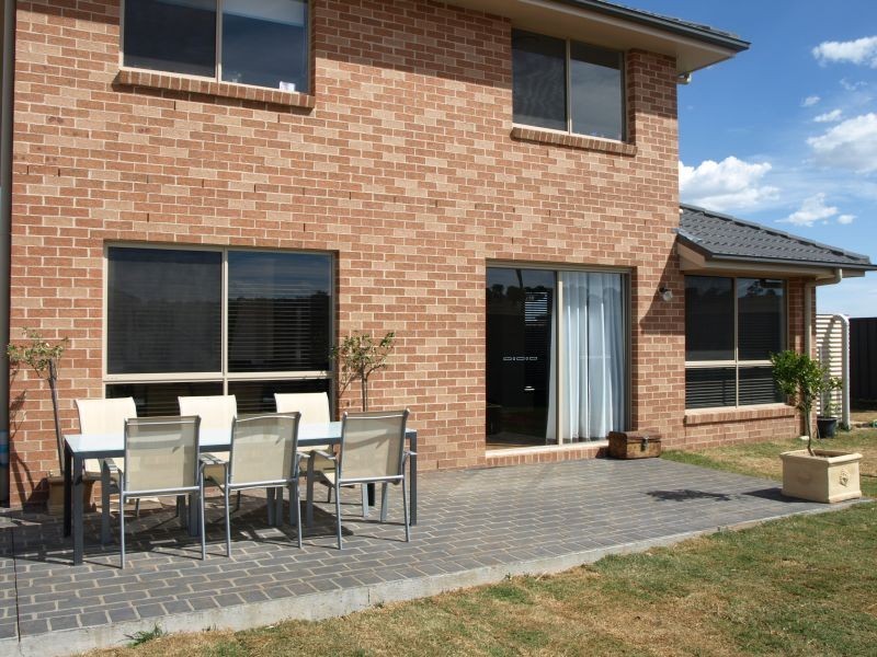 7 Benjamin Place, Goulburn NSW 2580