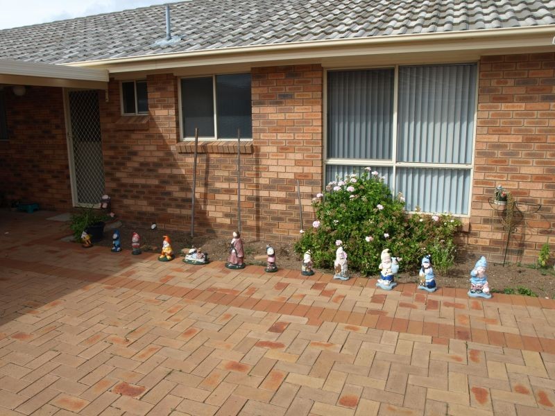 8 Paradise Place, Goulburn NSW 2580