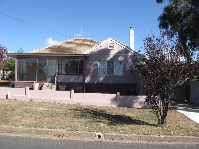 18 Llewellyn Avenue, Goulburn NSW 2580