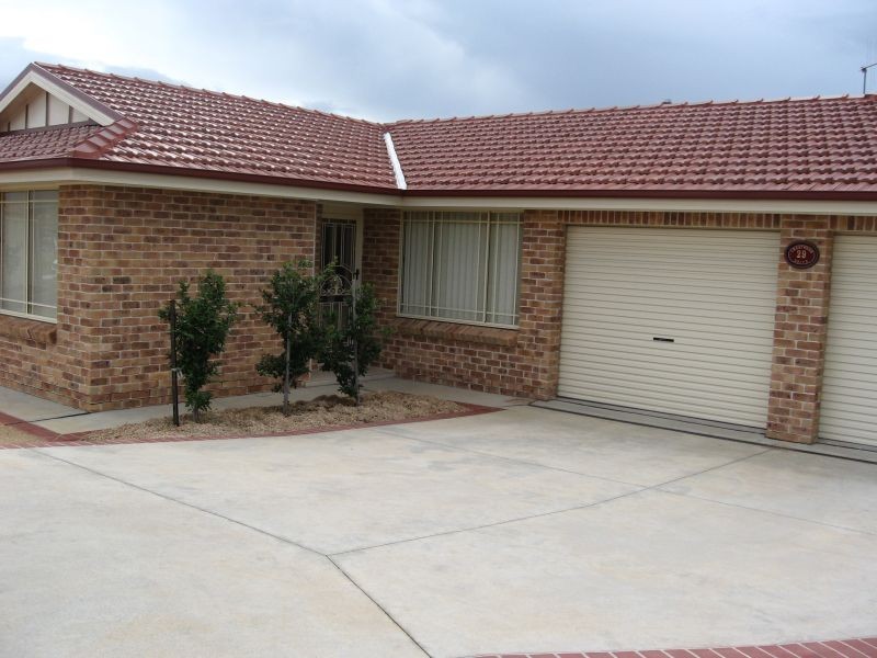 29 Crestwood Drive, Goulburn NSW 2580