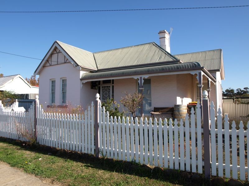 64 Cowper Street, Goulburn NSW 2580