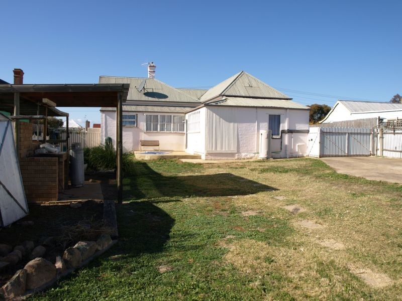 64 Cowper Street, Goulburn NSW 2580