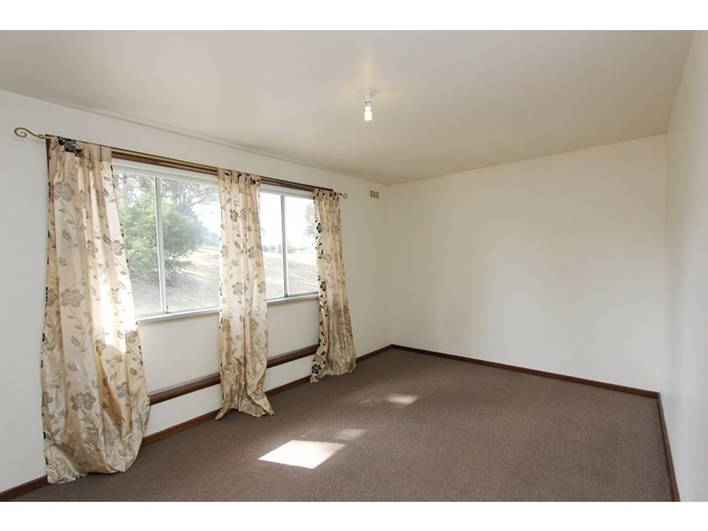 36 Yarrowlow Street, Goulburn NSW 2580