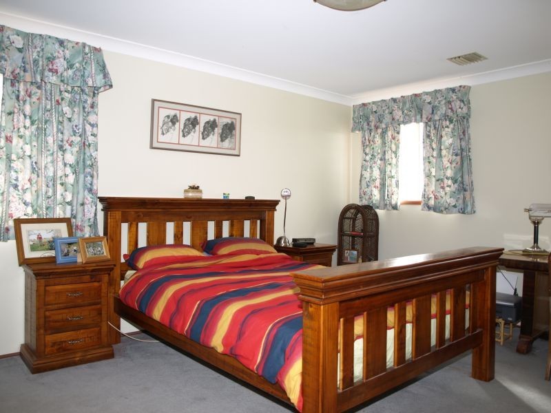 2 Hinchcliffe Close, Goulburn NSW 2580