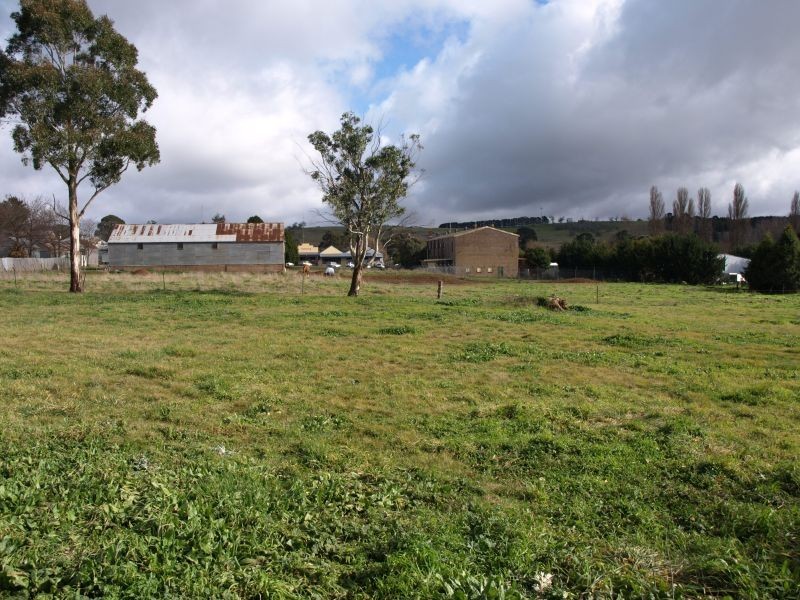 18 Macarthur Street, Taralga NSW 2580