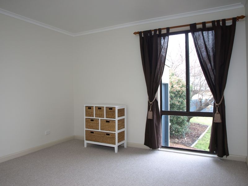 21 Reynolds Street, Goulburn NSW 2580