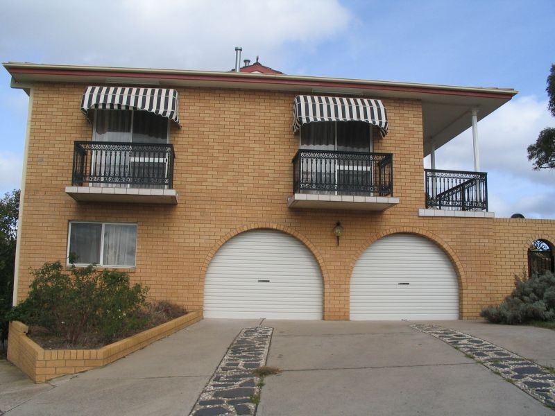 10 Yarrowlow Street, Goulburn NSW 2580