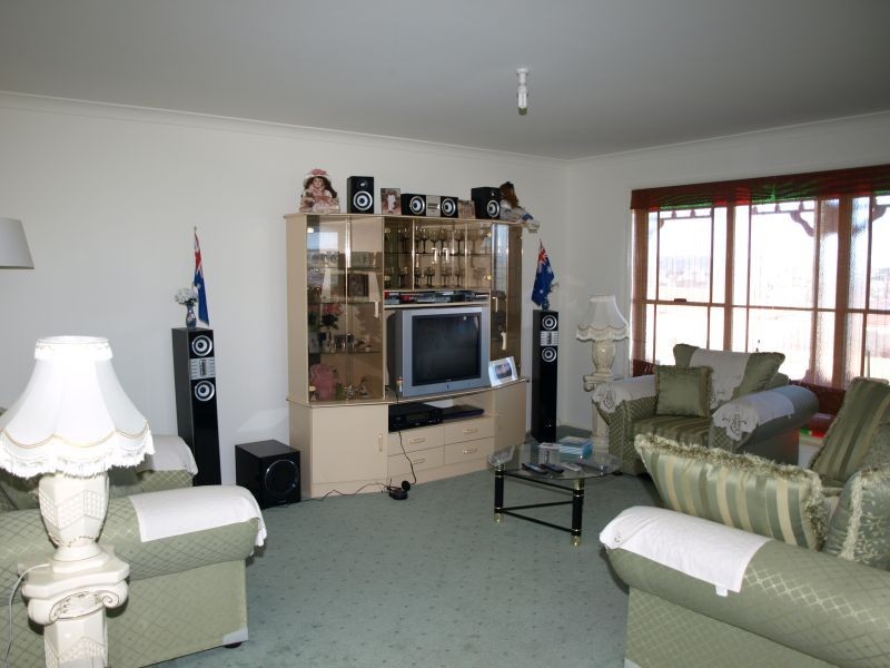 11 Dimitri Street, Goulburn NSW 2580