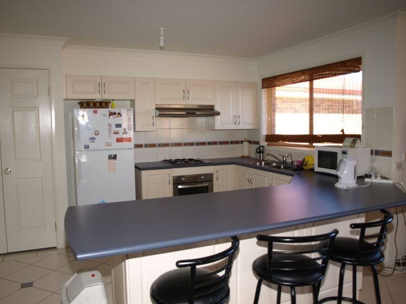 11 Dimitri Street, Goulburn NSW 2580