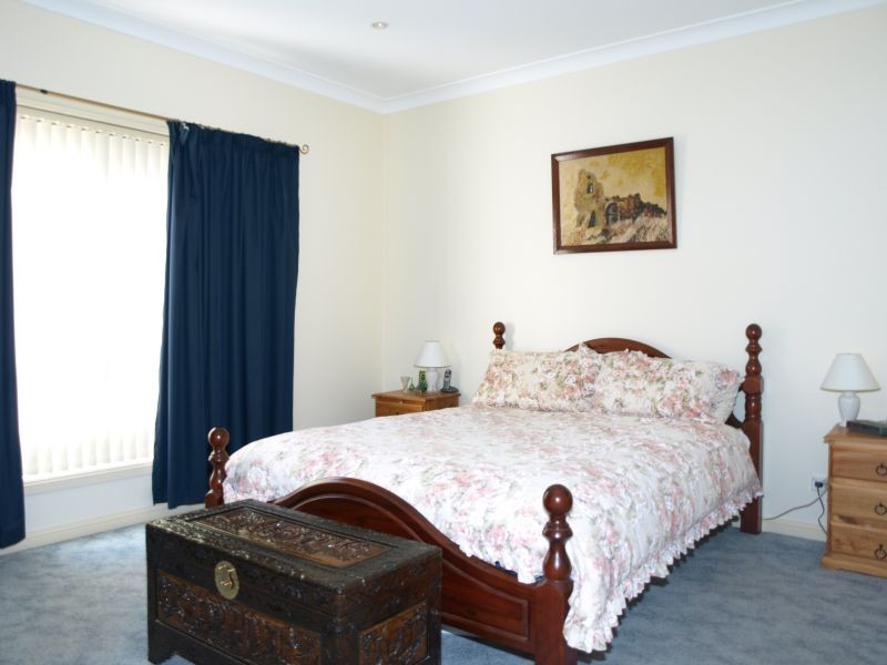 11 Bishop Street, Goulburn NSW 2580