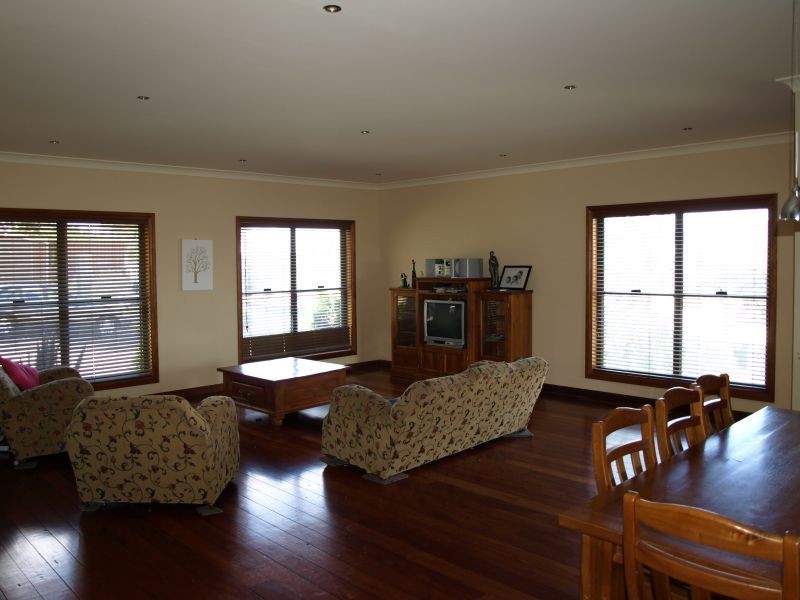 2 Barlow Place, Goulburn NSW 2580