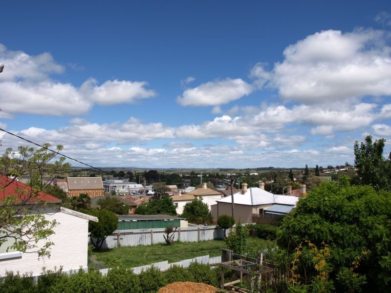 2 Barlow Place, Goulburn NSW 2580