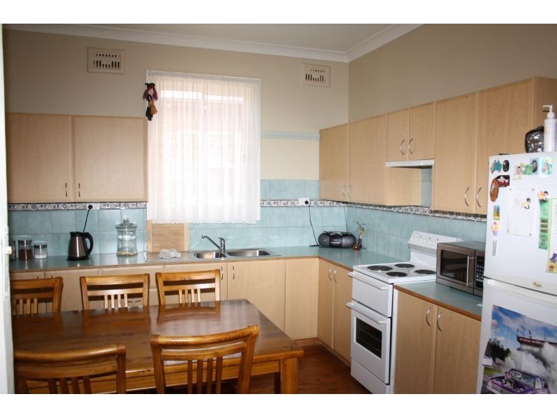 106 Addison Street, Goulburn NSW 2580