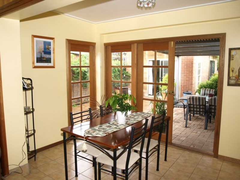 16 Neville Street, Goulburn NSW 2580